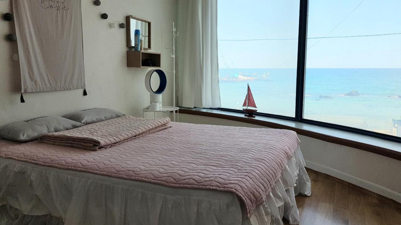 Seaside Sunrise Pension Donghae Δωμάτιο φωτογραφία